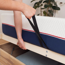 Charger l'image dans la galerie, Sommier zoné - coffre - chêne bois massif avec tête de lit
