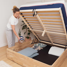 Charger l'image dans la galerie, Sommier zoné - coffre - chêne bois massif avec tête de lit
